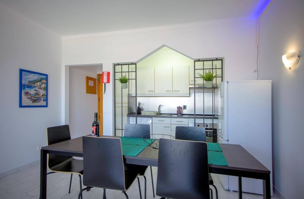 Sea View Apartment - 3 Swimming Pool & Fitness Albufeira Buitenkant foto