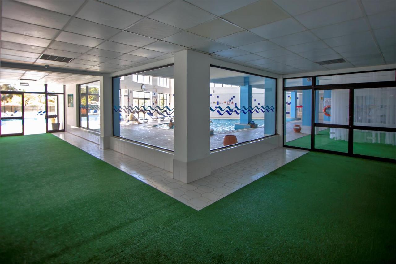 Sea View Apartment - 3 Swimming Pool & Fitness Albufeira Buitenkant foto