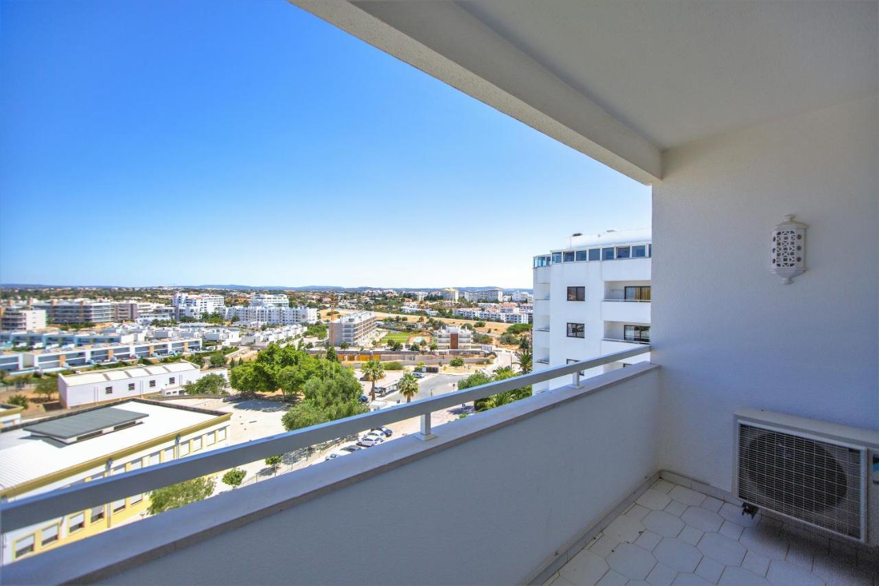 Sea View Apartment - 3 Swimming Pool & Fitness Albufeira Buitenkant foto